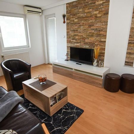 Victoria Apartment - Excellent Choice - Near Center سكوبجي المظهر الخارجي الصورة